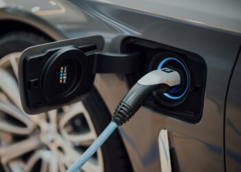 EV Tax Breaks Will Fail Without Charging and Power-Sector Reform